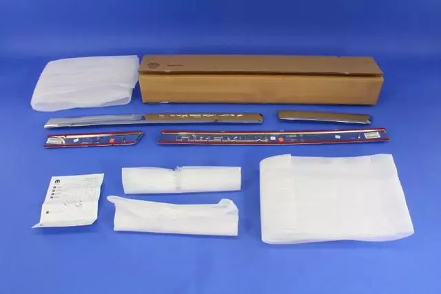 Appearance Acc Pkg - Mopar (82211183)