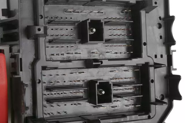 2015-2017 GM - Engine Wiring Harness Junction Block - GM (23436803)