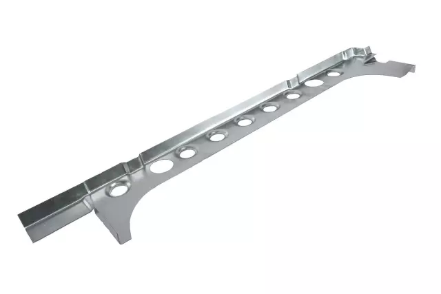 15740054 - Body: Step Panel Reinforcement for GM Image