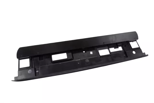 Radiator Air Lower Deflector - GM (10323078)