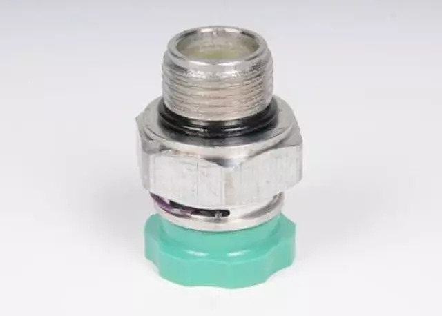 88996645 - : Automatic Transmission Fluid Cooler Inlet Line Connector for Chevrolet: Silverado 2500 HD, Silverado 3500 HD | GMC: Sierra 2500 HD, Sierra 3500 HD Image