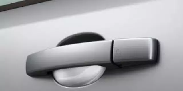 LR067700 - : Door Handle Cap -Primed for Land Rover: LR2, LR4, Range Rover Sport Image