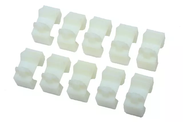 96270243 - Body: Front Sill Plate Clip for Chevrolet: Aveo, Aveo5 | Pontiac: G3 Image