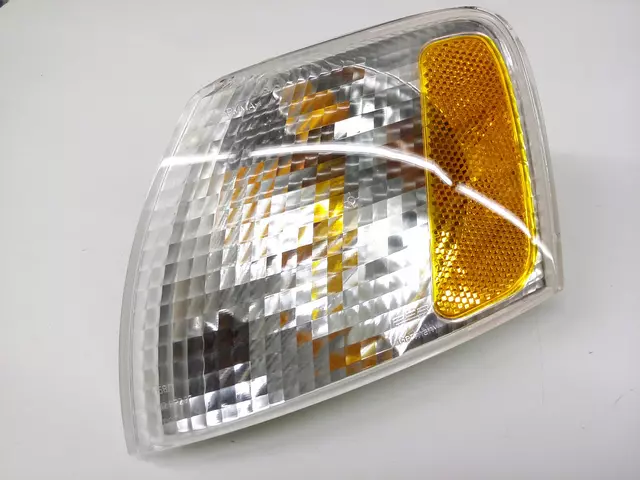 3B0953041D - Electrical: Signal Lamp for Volkswagen: Passat Image