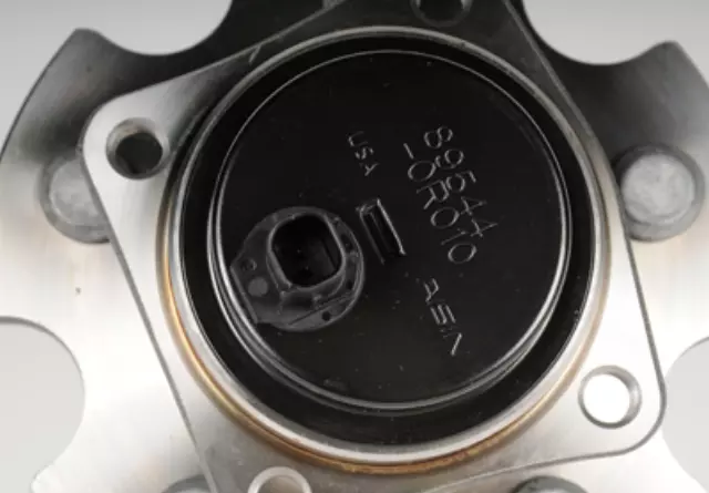 19184270 - Brakes: Hub &amp; Bearing for Pontiac: Vibe Image