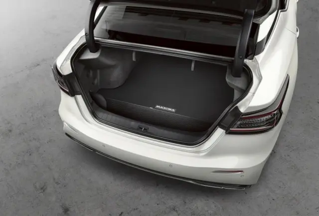 Trunk Area Protector - Carpeted w/ Maxima logo - Nissan (T99E3-4RA0A)