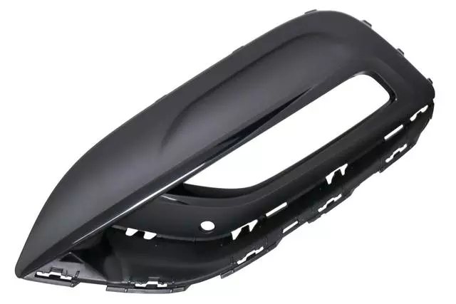 Black Front Driver Side Fog Lamp Bezel - GM (39075108)