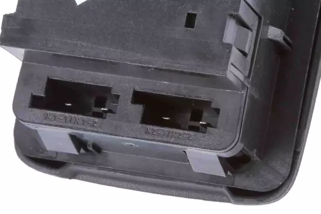 Jet Black Accessory Power Receptacle - GM (23208465)