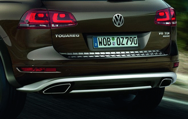7P0071360 - Exterior: Chrome Look Rear Accent Strip - Silver for Volkswagen: Touareg Image