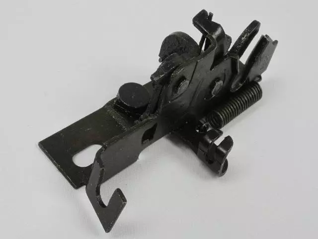 Latch - Mopar (05207088)