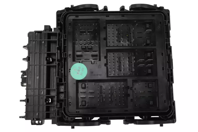 Part# 84452218 Engine Wiring Harness Junction Block - GM (84452218)