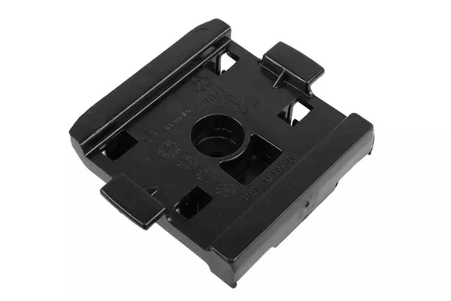 Coat Hook Retainer - GM (20768942)