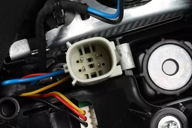Backup Lamp Assembly - GM (84086139)