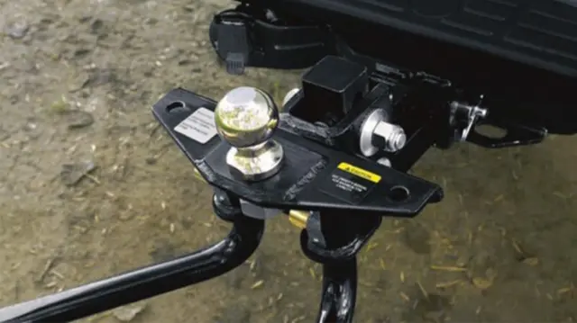 999T5W3220 - Towing: Tow Hitch Receiver - Class V (Includes Hitch &amp; 7-Pin Wiring Harness Connector Only) for Nissan: TITAN, TITAN XD Image