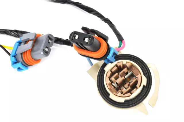 2000-2005 Pontiac Bonneville - Headlight Wiring Harness - GM (15301610)
