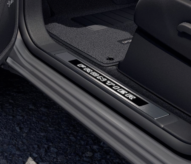 Illuminated Kick Plates - Front Only - Nissan (T99G6-9BU0F)