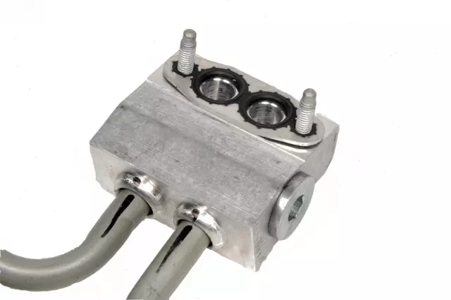 Engine Oil Cooler Hose Assembly - GM (15898973)