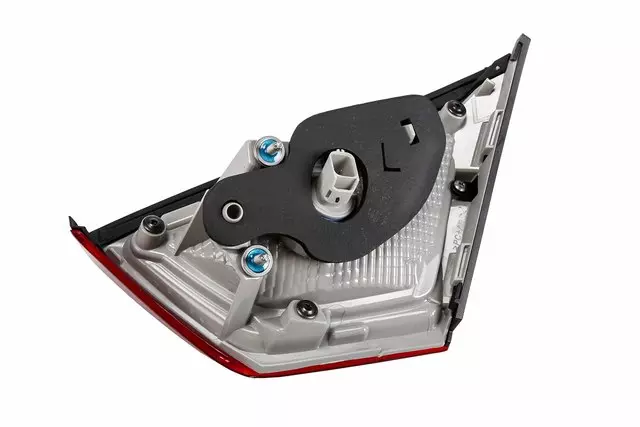 Driver Side Tail Lamp - GM (84043113)