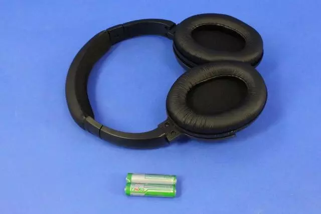 Wireless Headphones - Mopar (68090405AA)