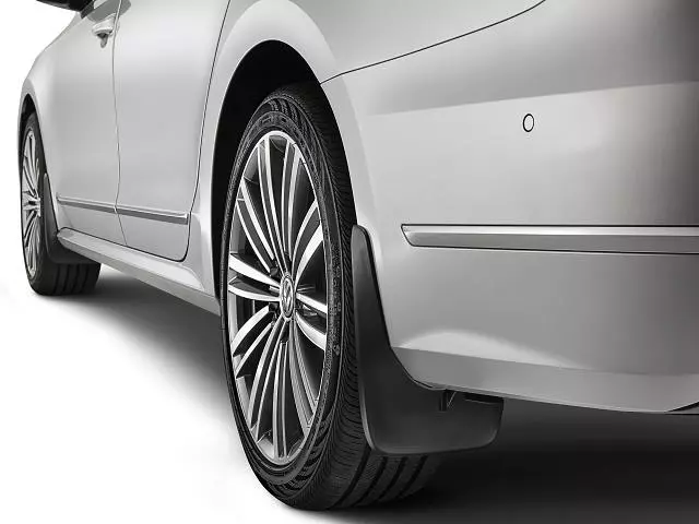 561075101 - Body: Splash Guard Kit for Volkswagen: Passat Image