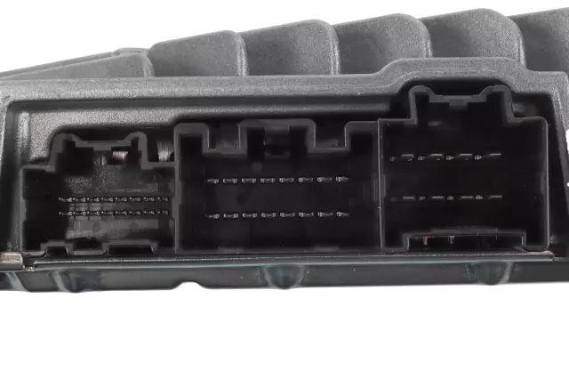 Part# 84825171 Radio Speaker Amplifier - GM (84825171)