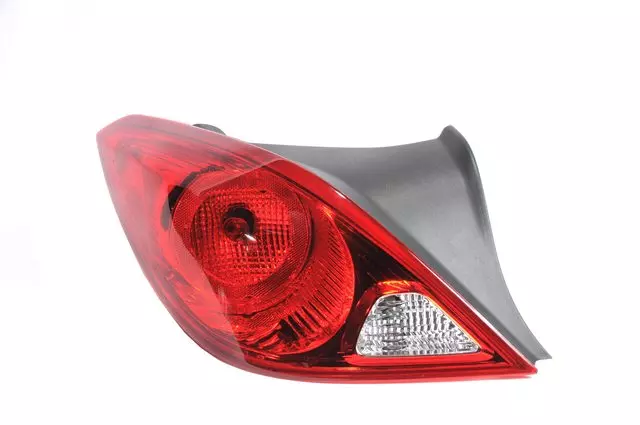 Tail Lamp Assembly - GM (15942812)