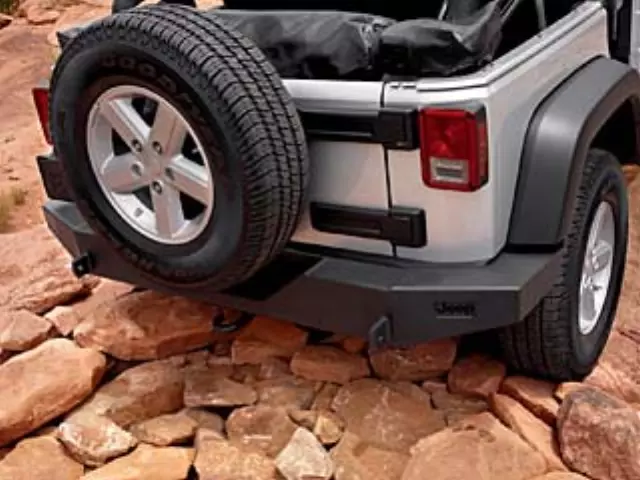 Bumper Kit - Mopar (82213580)