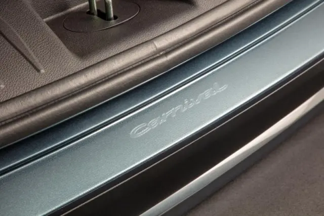 R0F28AU100 - Exterior: Rear Bumper Applique for Kia: Carnival Image