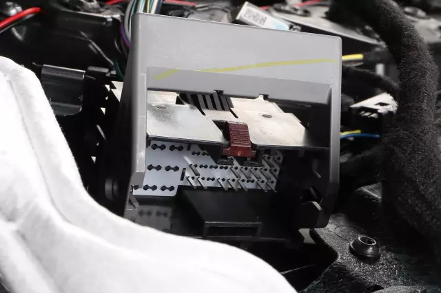 84793437 - Body: Door Trim Panel for Buick: Enclave Image