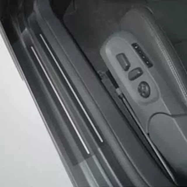1Q0071310 - Exterior: Door Sill Protection for Volkswagen: Eos Image