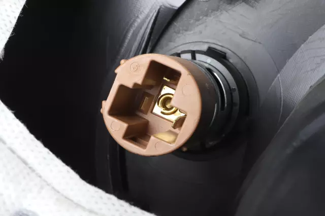 23407867 - Body: Lower Quarter Trim for GM Image