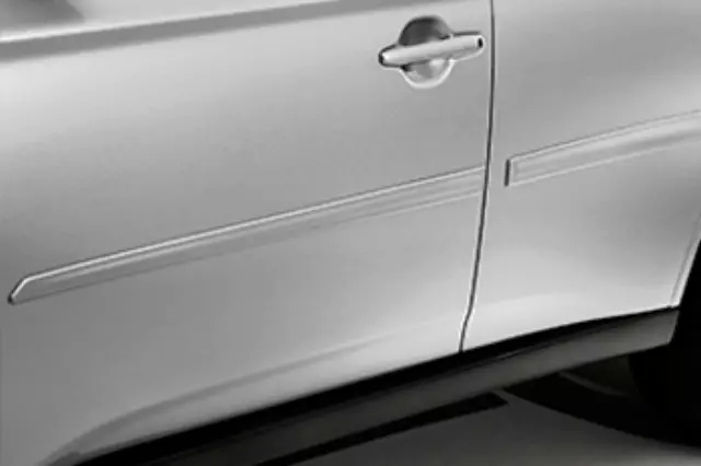 MZ315038 - Body: Body Side Molding, Silver for Mitsubishi: Outlander, Outlander Sport Image