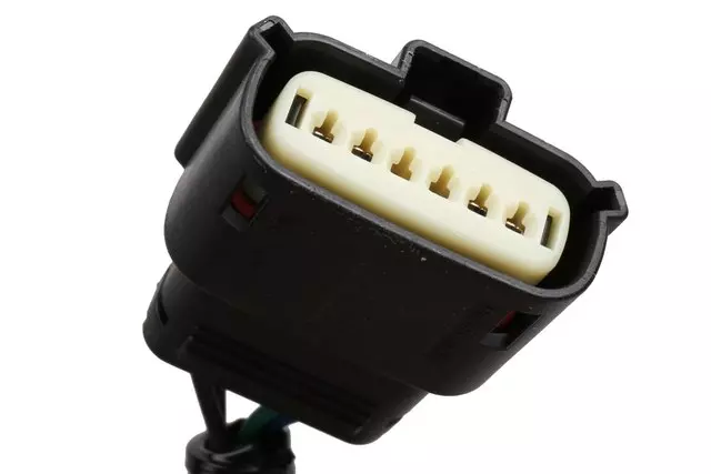 Rear Driver Side Stop Lamp - GM (84467058)