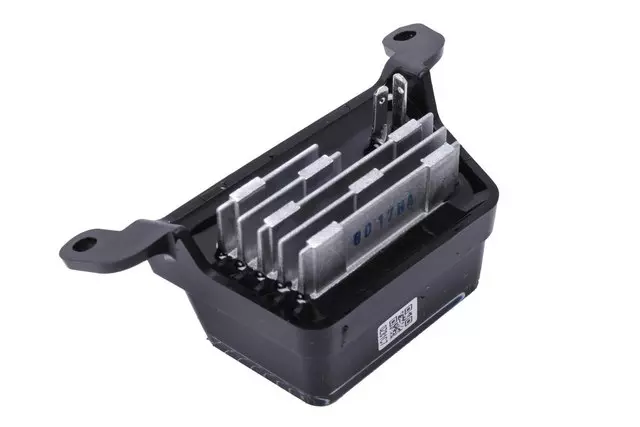 Front Passenger Side External Flood Lamp - GM (23444107)