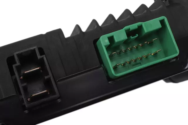 Accessory AC And DC Power Control Module - GM (84601806)