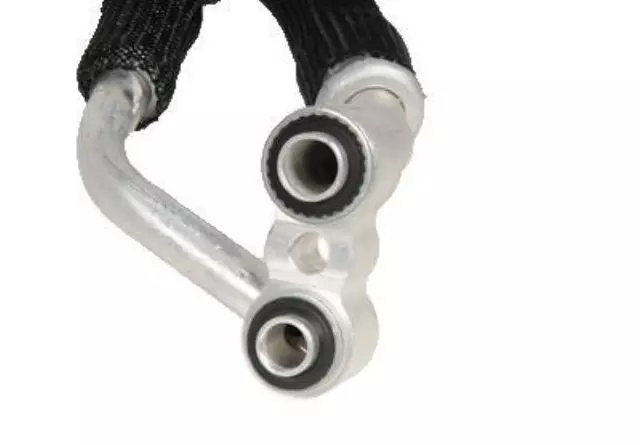 Air Conditioning Compressor and Condenser Hose Assembly - GM (19213200)