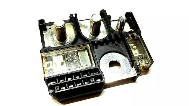 82211FJ020 - : Slow Blow Fuse for Subaru Image