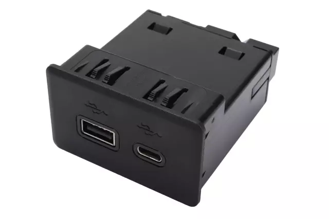 13558186 - Body: USB Port for GM Image