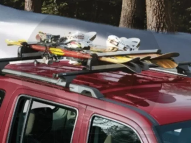 Ski/snowboard Carrier Kit - Mopar (TCS92725)
