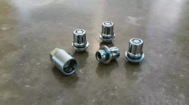 2007-2014 Toyota FJ Cruiser - Wheel Locks - Toyota (00276-42960)