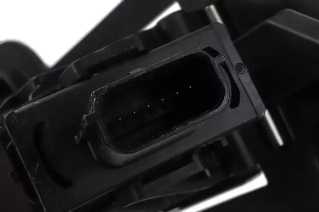 Part# 84806540 Accelerator Pedal - GM (84806540)