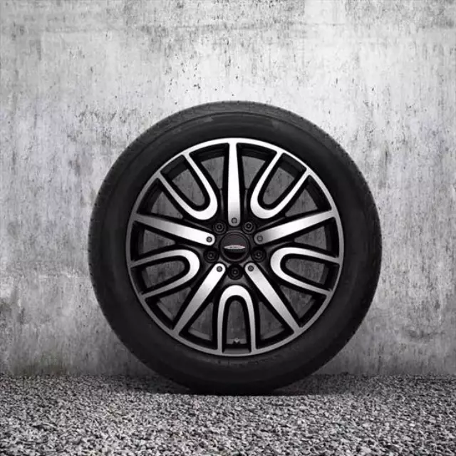 36112448395 - : 18 Inch Style 529 Thrill Spoke Winter Complete for Mini Image