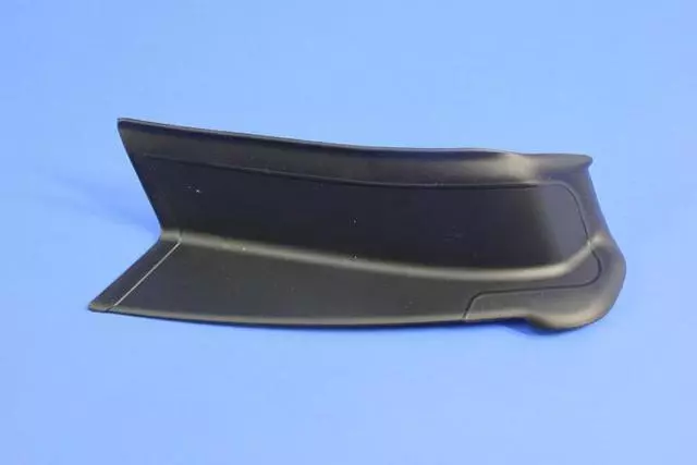 Tail Lamp Close Out, Right - Mopar (68195636AC)