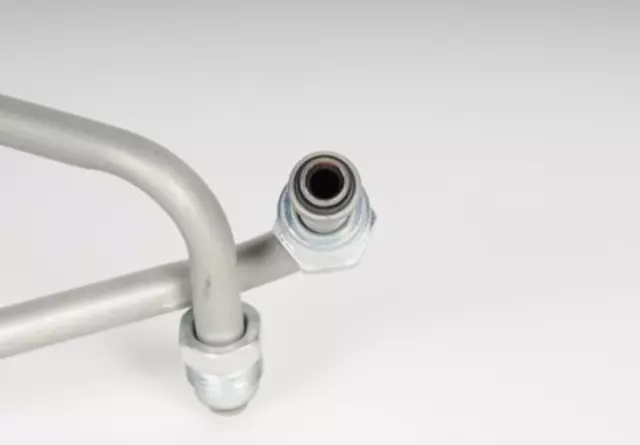 26061454 - Steering: Power Steering Pressure Hose for Chevrolet: C2500, C3500, K2500 Pickup, K3500 Pickup, Suburban C2500, Suburban K2500 | GMC: C2500 Pickup, C3500 Pickup, K2500 Pickup, K3500 Pickup, Suburban C2500, Suburban K2500 Image