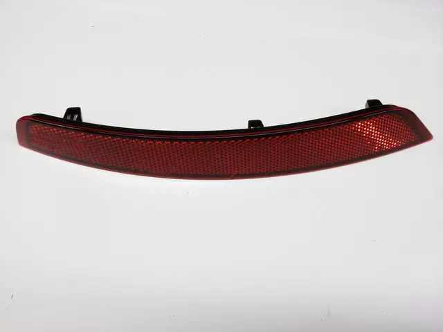 5K0945106H - Body: Reflector for Volkswagen: Golf, GTI Image