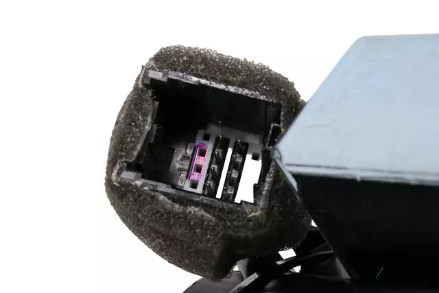 22913532 - : Ignition and Start Switch Housing for Chevrolet: Captiva Sport Image