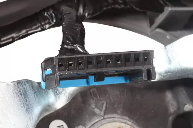 22947762 - Steering: Steering Wheel for Chevrolet: Silverado 1500, Silverado 2500 HD, Silverado 3500 HD | GMC: Sierra 1500, Sierra 2500 HD, Sierra 3500 HD Image