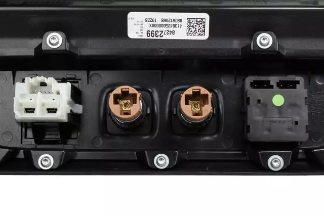 Off Road Carbon Front Floor Console Trim Plate - GM (84272399)