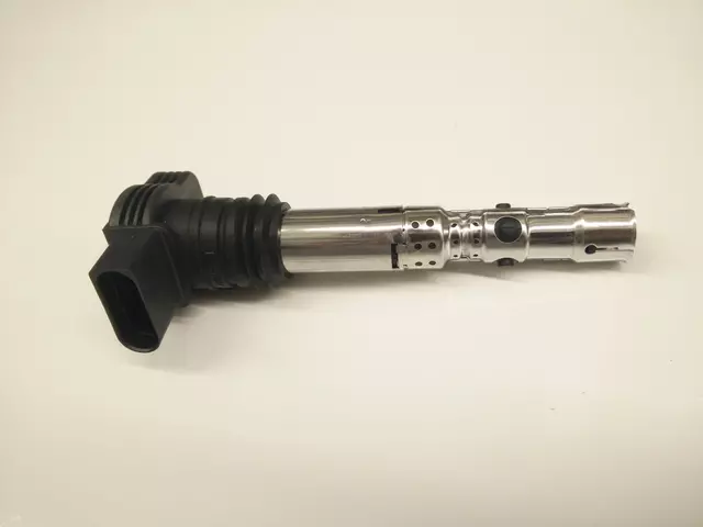 6A905115D - Unclassified: Ignition Coil for Volkswagen: Beetle, Golf, Jetta, Passat Image