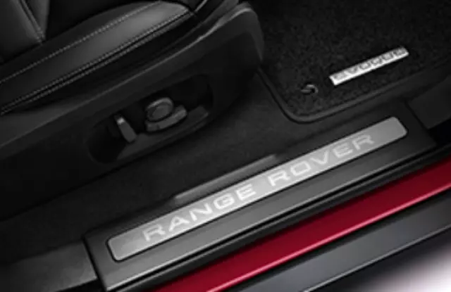 VPLVS0113PVJ - Exterior: Sill Treadplates, Bright finish, Ebony for Land-Rover Image